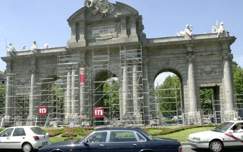 La Puerta de Alcalá podrá visitarse durante su restauración
